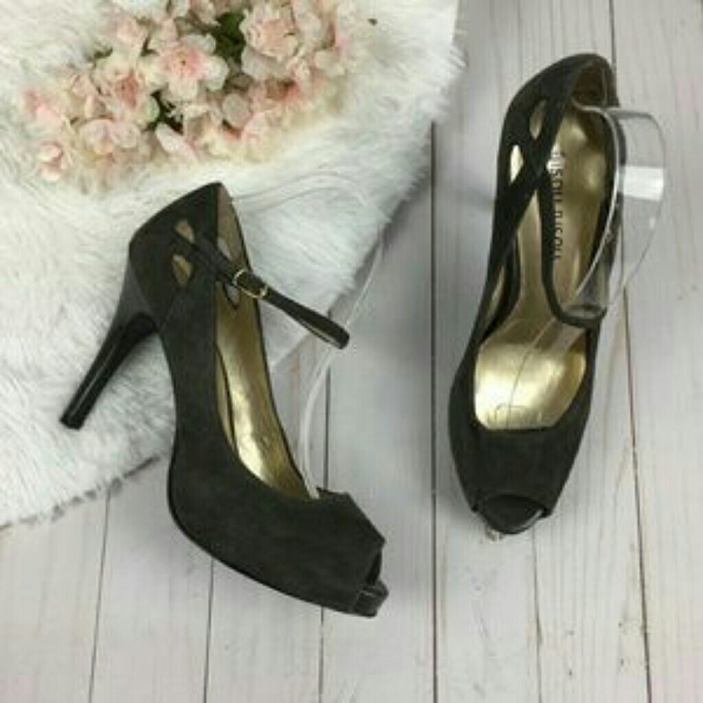 Bisou Bisou Christian Gray Suede Pumps